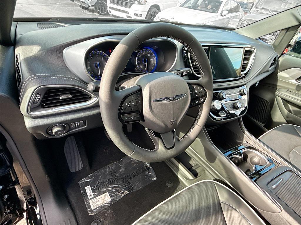 new 2026 Chrysler Pacifica car, priced at $43,361