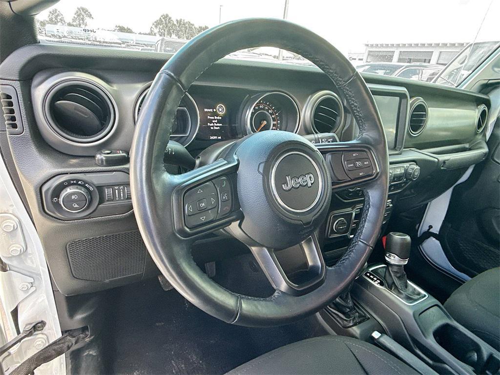 used 2022 Jeep Gladiator car, priced at $30,926