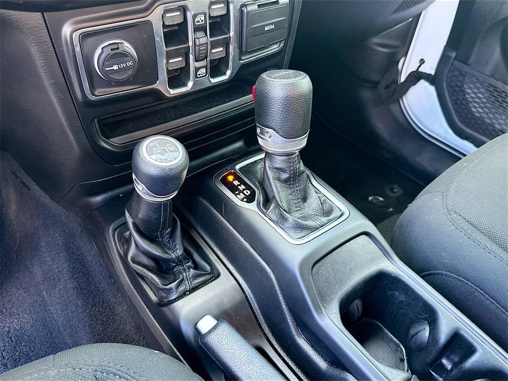 used 2022 Jeep Gladiator car, priced at $30,926