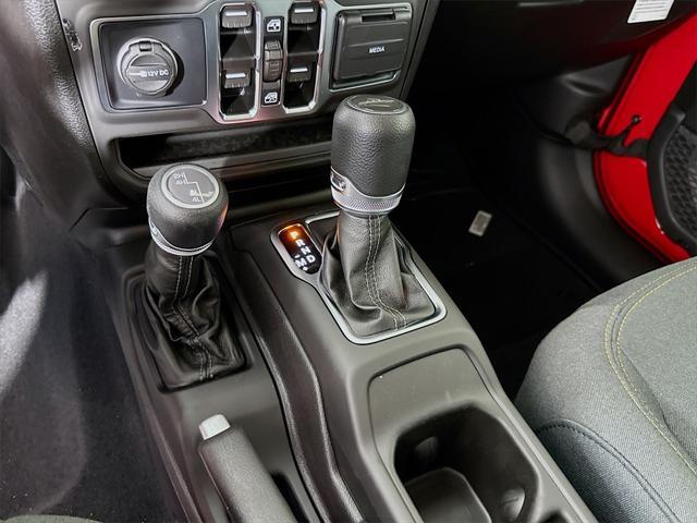 new 2025 Jeep Gladiator car, priced at $36,380