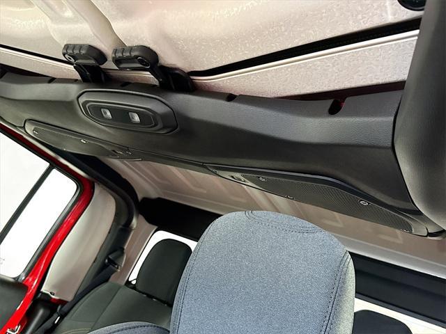 new 2025 Jeep Gladiator car, priced at $36,380