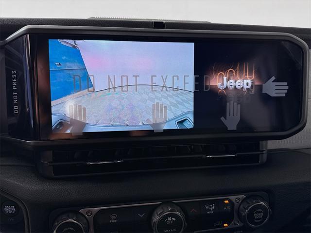 new 2025 Jeep Gladiator car, priced at $36,380