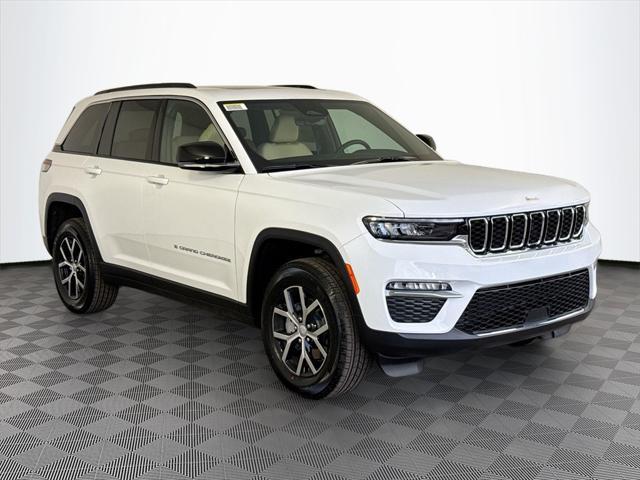 new 2025 Jeep Grand Cherokee car, priced at $39,283