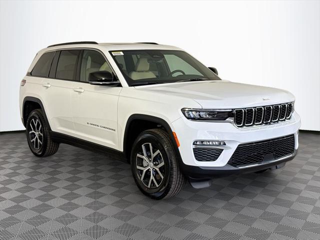 new 2025 Jeep Grand Cherokee car, priced at $37,533