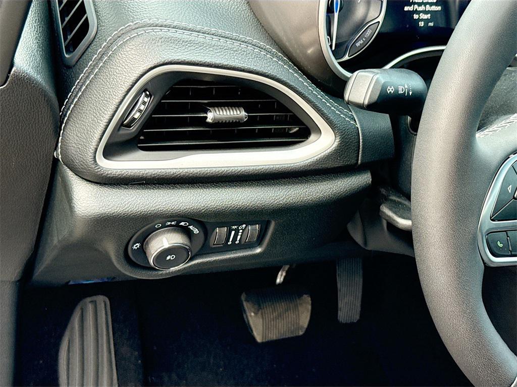 new 2026 Chrysler Pacifica car, priced at $37,397