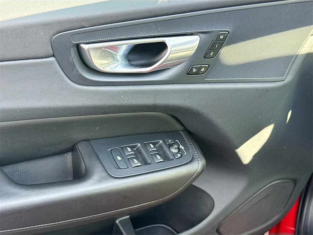 used 2023 Volvo XC60 car, priced at $25,591