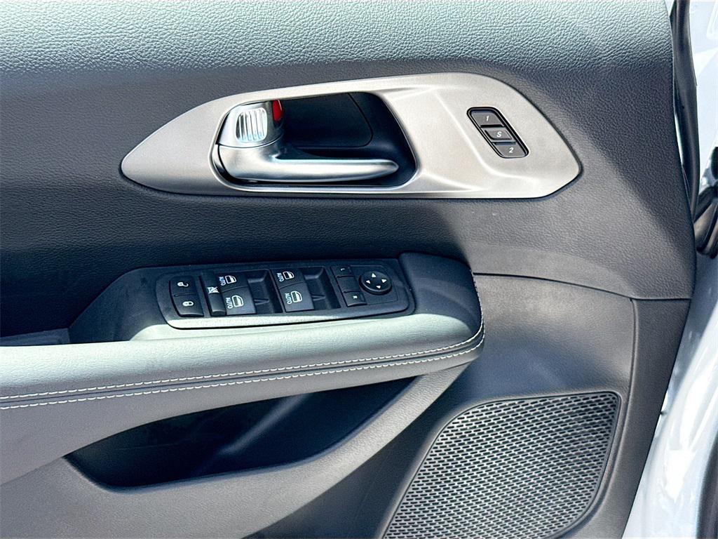 new 2026 Chrysler Pacifica car, priced at $47,635