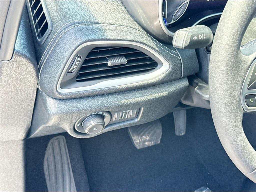 new 2026 Chrysler Pacifica car, priced at $47,635