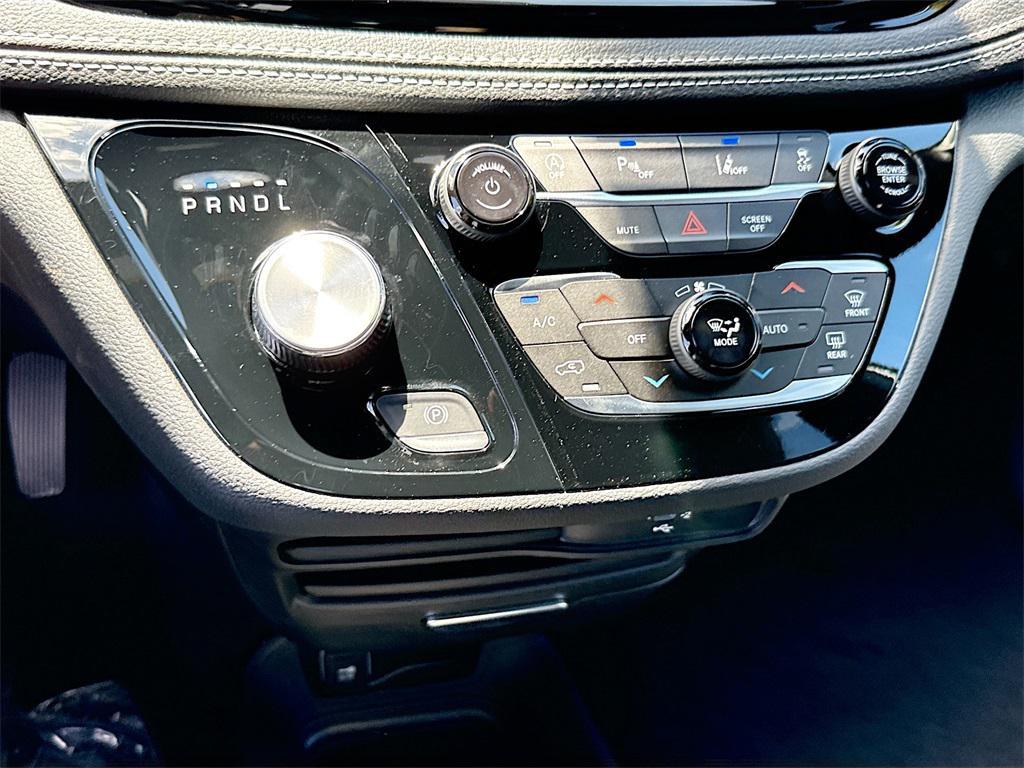 new 2026 Chrysler Pacifica car, priced at $47,635
