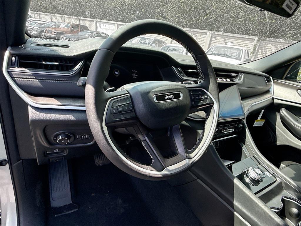 new 2025 Jeep Grand Cherokee L car, priced at $43,071