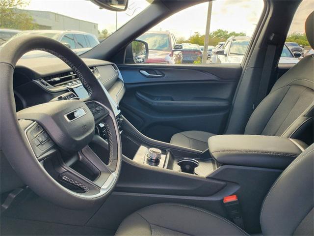 new 2024 Jeep Grand Cherokee car, priced at $32,053