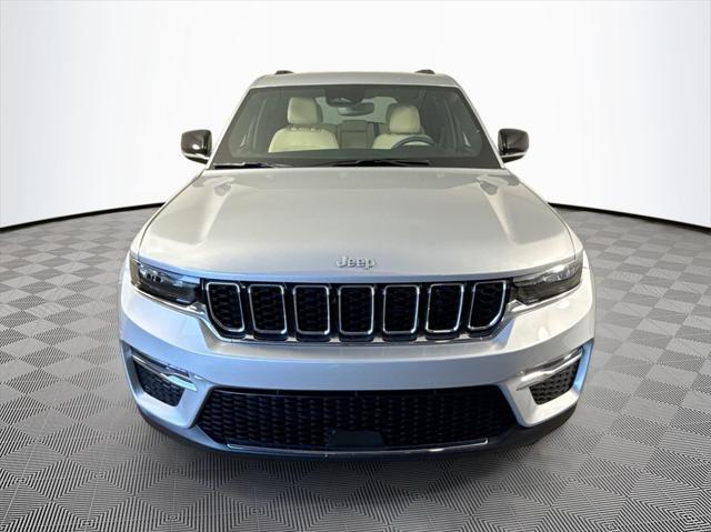 new 2024 Jeep Grand Cherokee car, priced at $32,497