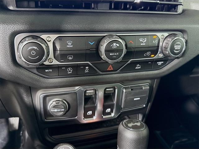 new 2025 Jeep Wrangler car, priced at $30,707