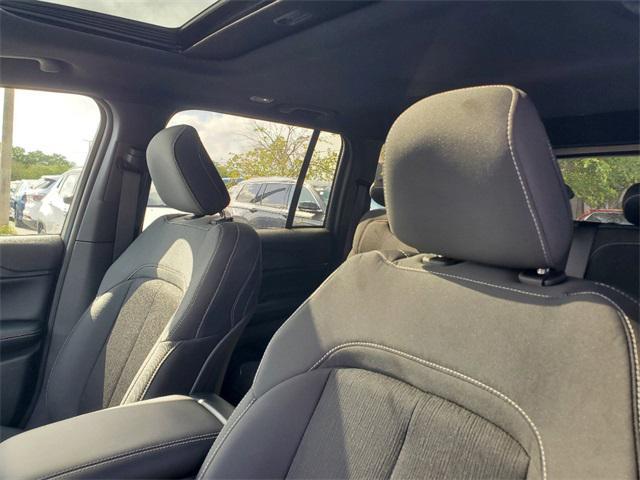 new 2024 Jeep Grand Cherokee car, priced at $30,560