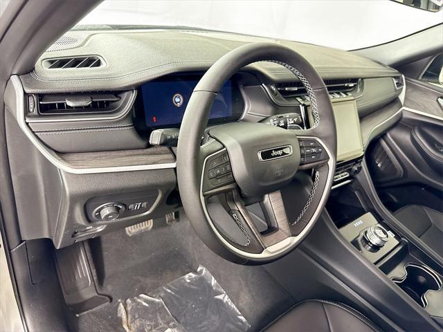new 2025 Jeep Grand Cherokee car, priced at $39,791