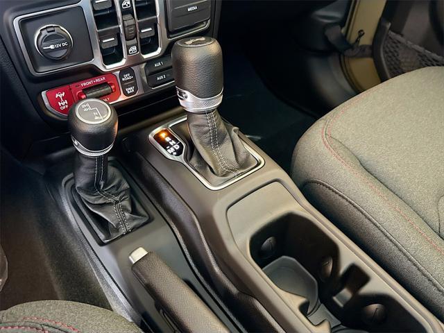 new 2025 Jeep Wrangler car, priced at $43,933