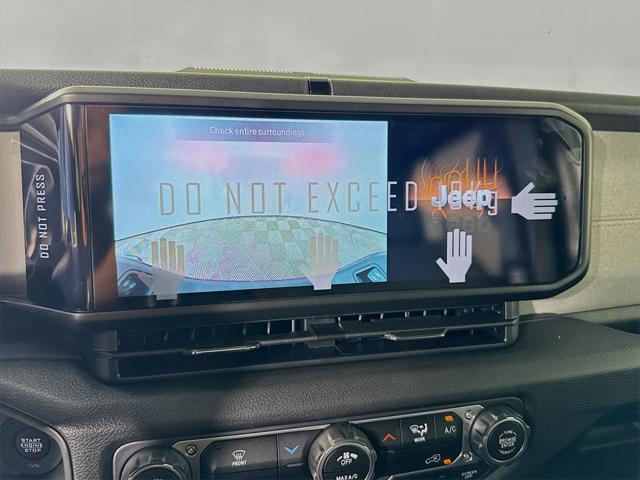 new 2025 Jeep Gladiator car, priced at $34,682