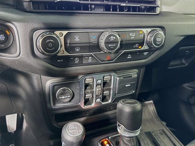 new 2025 Jeep Gladiator car, priced at $34,682
