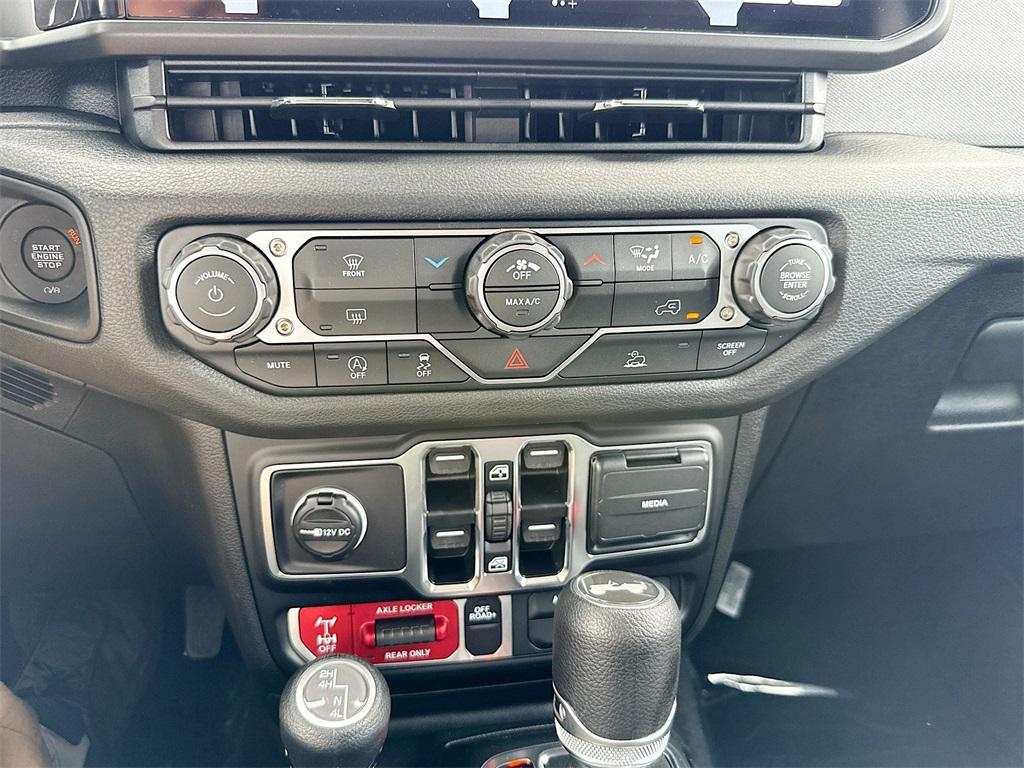 new 2026 Jeep Wrangler car, priced at $44,028