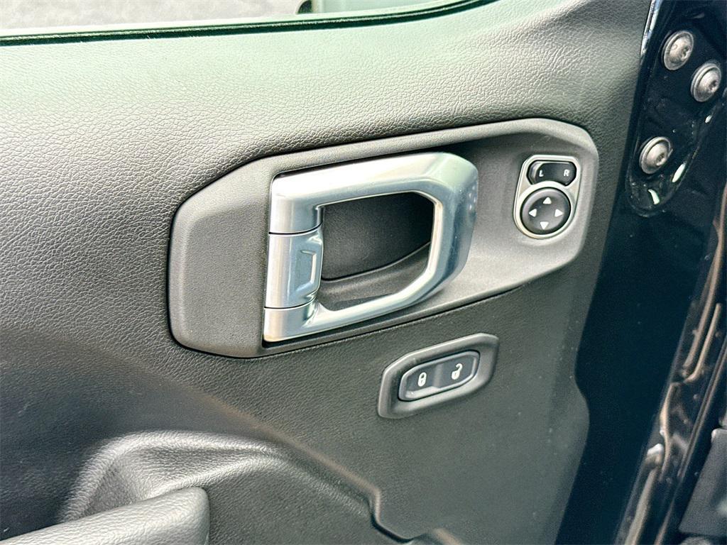 new 2026 Jeep Wrangler car, priced at $44,028