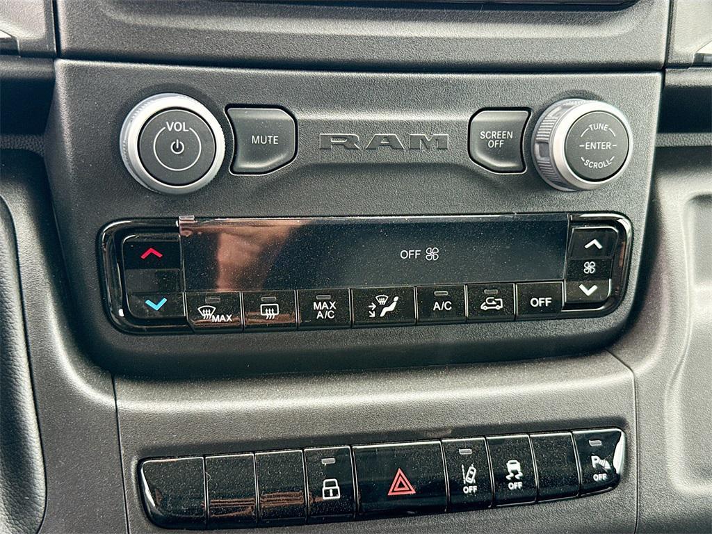 new 2026 Ram ProMaster 3500 Window Van car, priced at $45,643