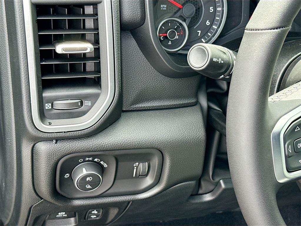 new 2025 Ram 1500 car, priced at $39,620