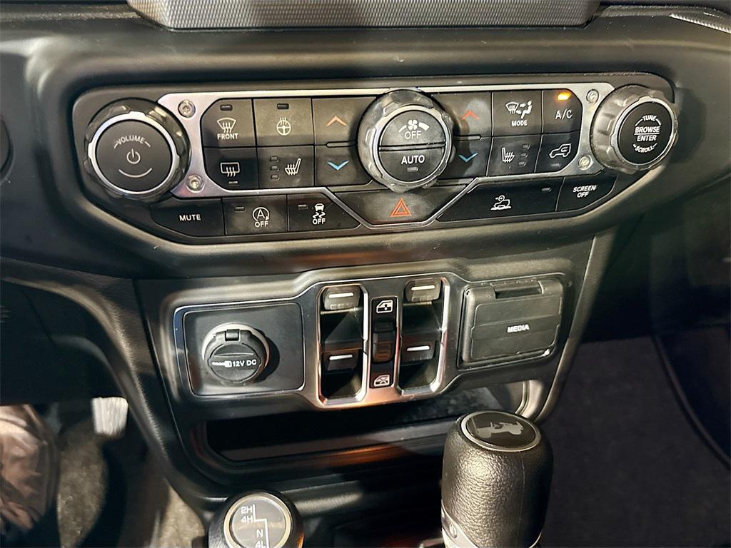 used 2022 Jeep Wrangler Unlimited car, priced at $27,753