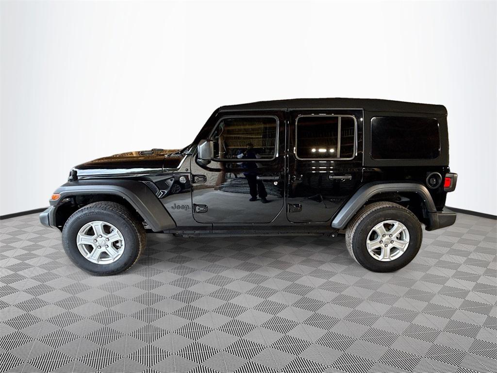 used 2022 Jeep Wrangler Unlimited car, priced at $27,753