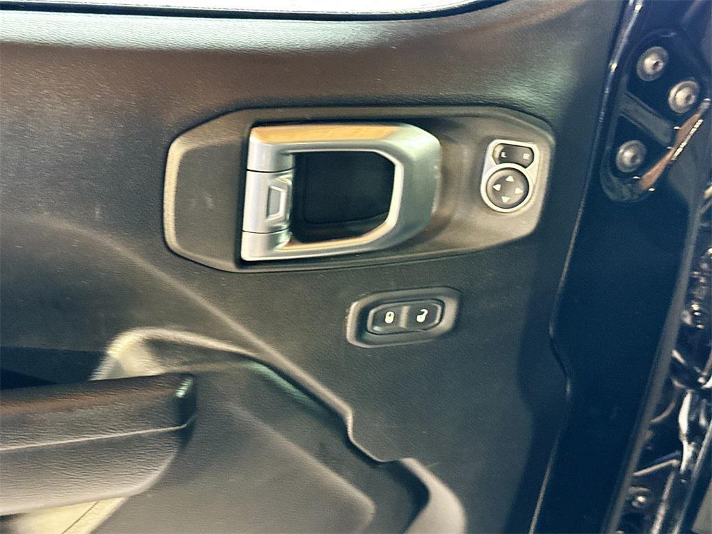 used 2022 Jeep Wrangler Unlimited car, priced at $27,753