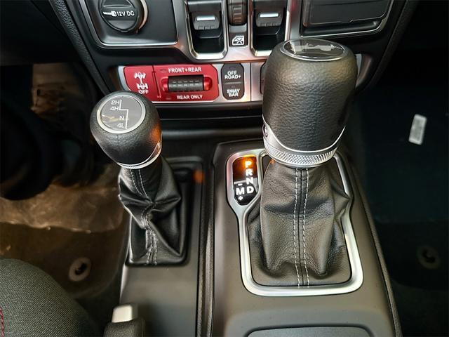 new 2025 Jeep Wrangler car, priced at $43,933