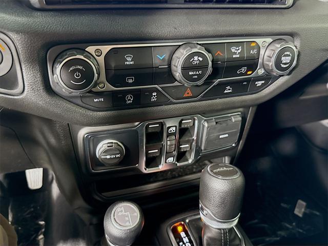 new 2025 Jeep Gladiator car, priced at $36,380
