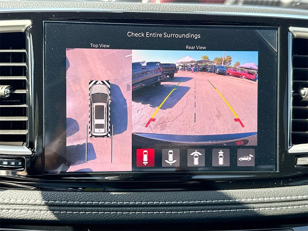new 2026 Chrysler Pacifica car, priced at $39,912
