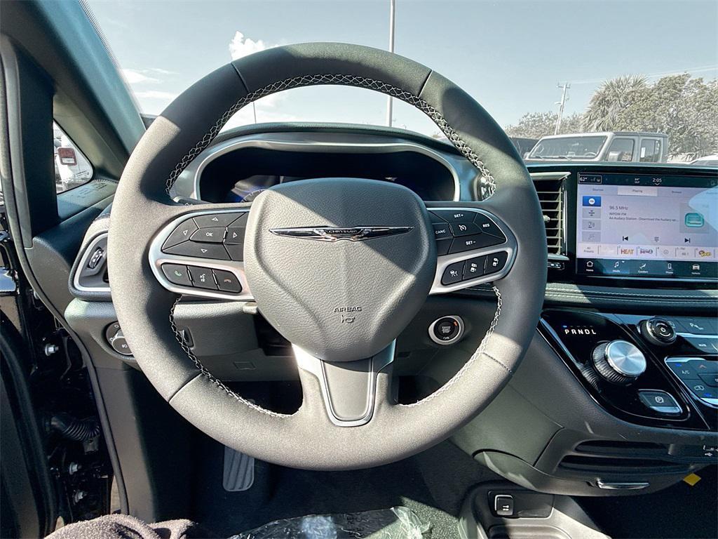 new 2026 Chrysler Pacifica car, priced at $39,912