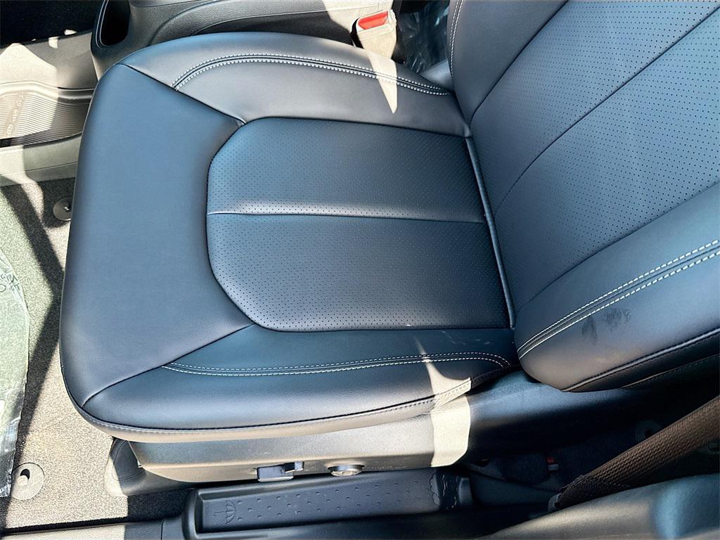 new 2026 Chrysler Pacifica car, priced at $39,912
