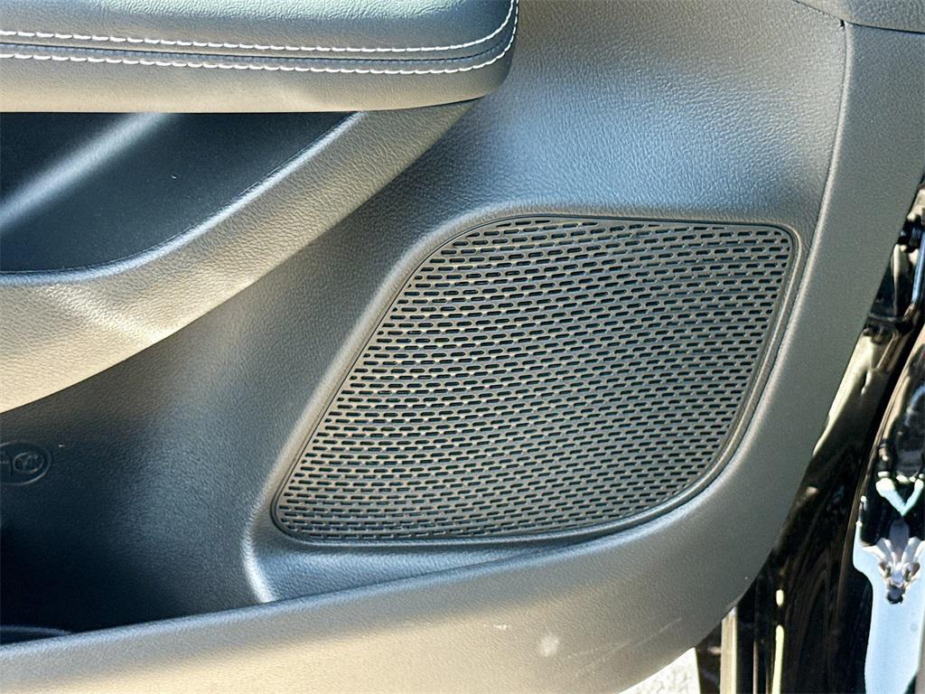 new 2026 Chrysler Pacifica car, priced at $39,912