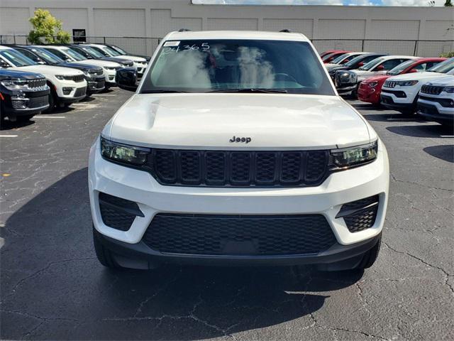 new 2024 Jeep Grand Cherokee car, priced at $36,115