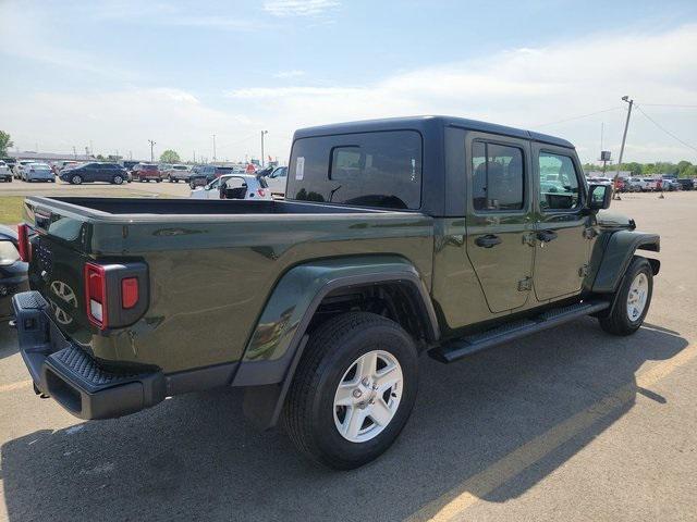 used 2022 Jeep Gladiator car, priced at $30,445