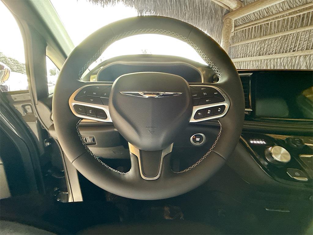new 2025 Chrysler Pacifica car, priced at $37,454
