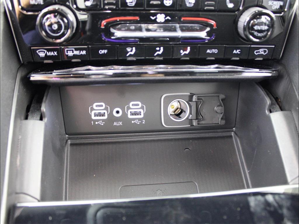 new 2025 Jeep Grand Cherokee car, priced at $38,035