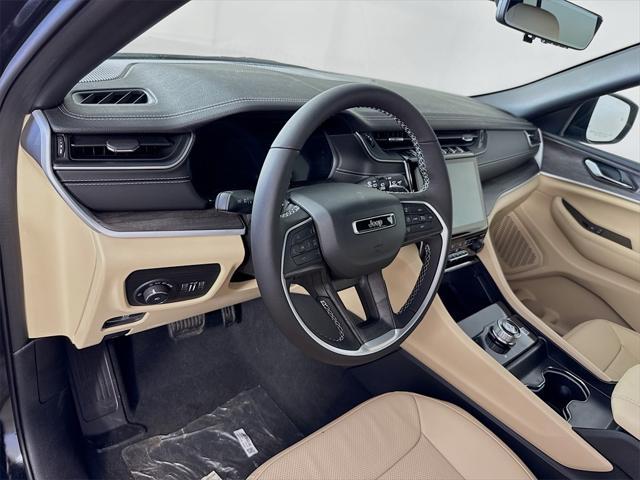 new 2025 Jeep Grand Cherokee car, priced at $42,285