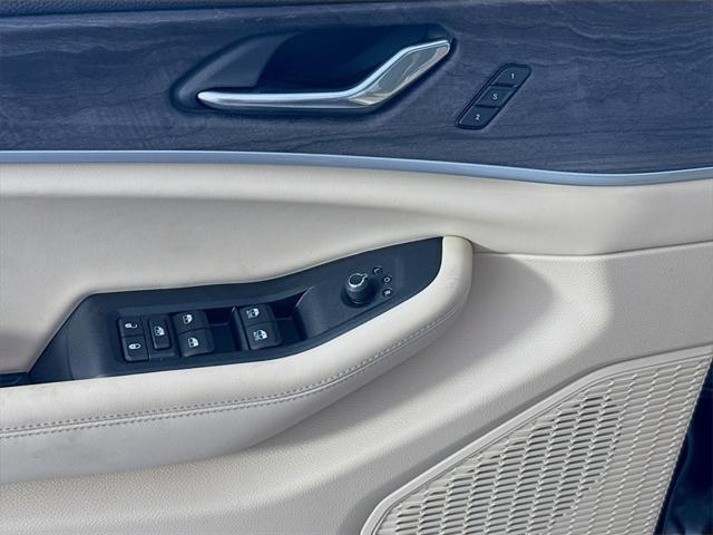 new 2025 Jeep Grand Cherokee car, priced at $42,285