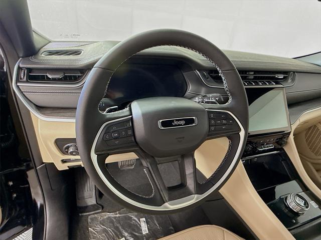 new 2025 Jeep Grand Cherokee car, priced at $39,785
