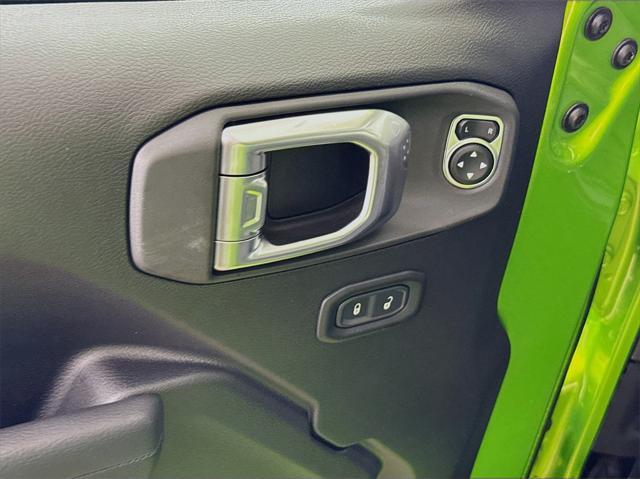 new 2025 Jeep Wrangler car, priced at $40,991