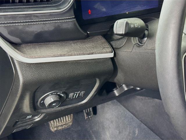 used 2023 Jeep Grand Cherokee L car, priced at $25,371