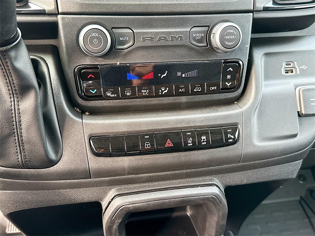 new 2026 Ram ProMaster 3500 Window Van car, priced at $43,643