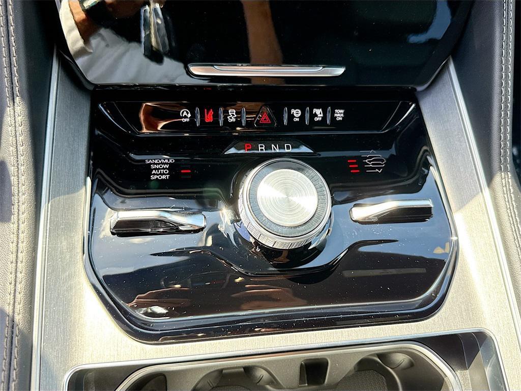 new 2025 Jeep Wagoneer car, priced at $73,409