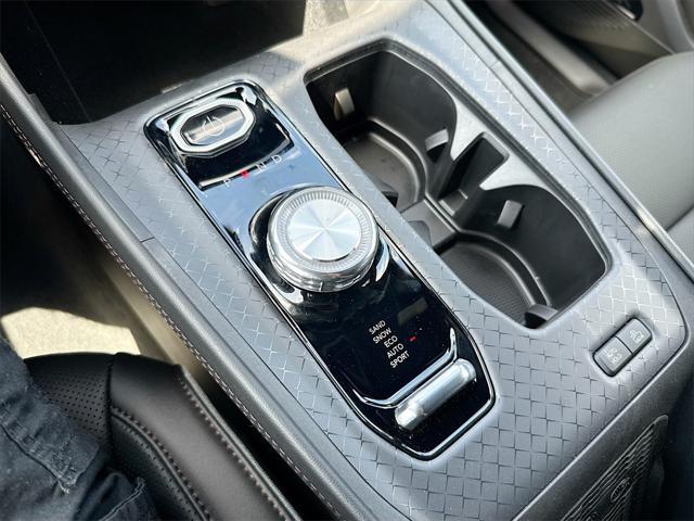 new 2025 Jeep Wagoneer S car, priced at $36,334