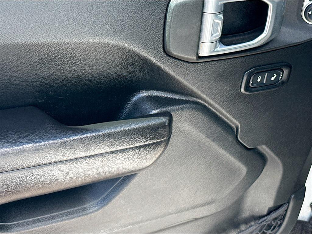 used 2021 Jeep Wrangler Unlimited car, priced at $20,246