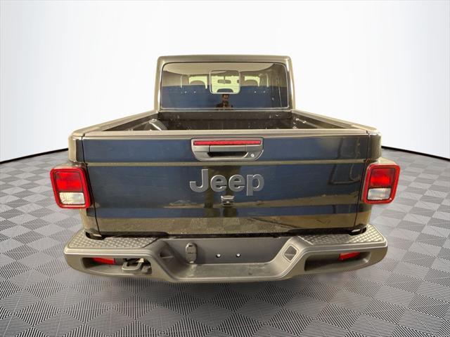 new 2025 Jeep Gladiator car, priced at $32,922