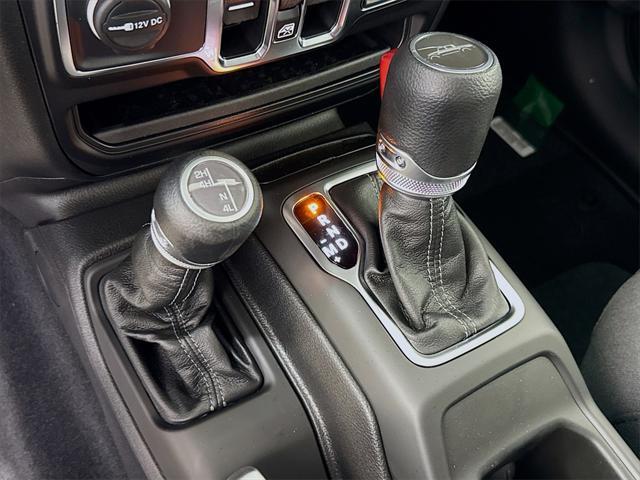 new 2025 Jeep Gladiator car, priced at $32,922